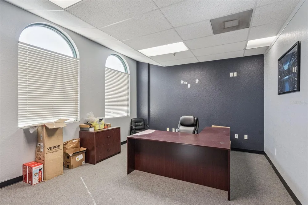 6881 KINGSPOINTE PARKWAY #6 Orlando, FL 32819