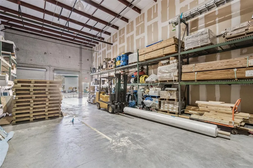 6881 KINGSPOINTE PARKWAY #6 Orlando, FL 32819