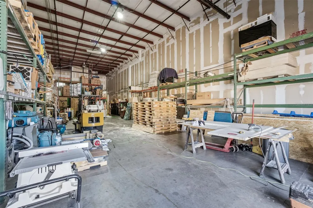 6881 KINGSPOINTE PARKWAY #6 Orlando, FL 32819
