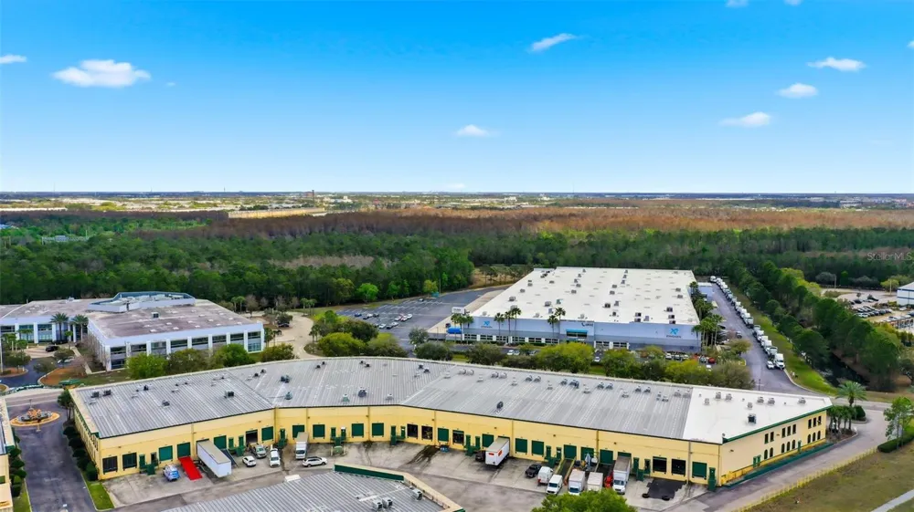 6881 KINGSPOINTE PARKWAY #6 Orlando, FL 32819