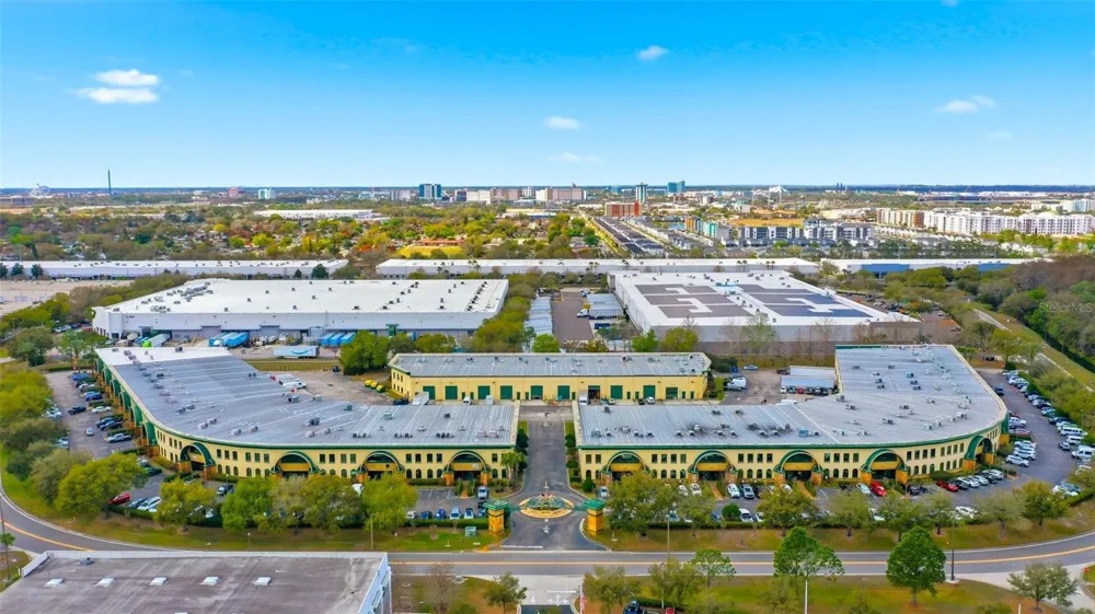 6881 KINGSPOINTE PARKWAY #6 Orlando, FL 32819