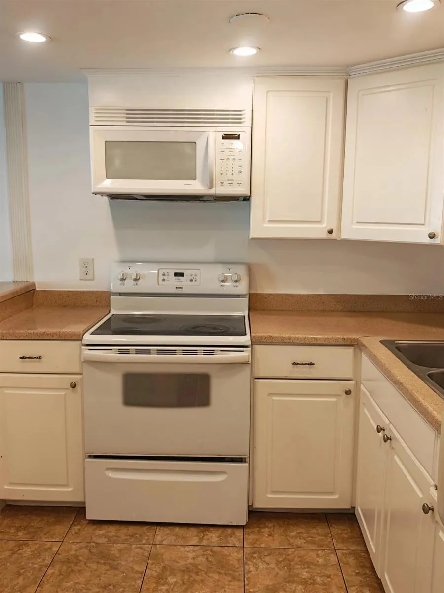 5820 CHURCH AVENUE #112 Tampa, FL 33614