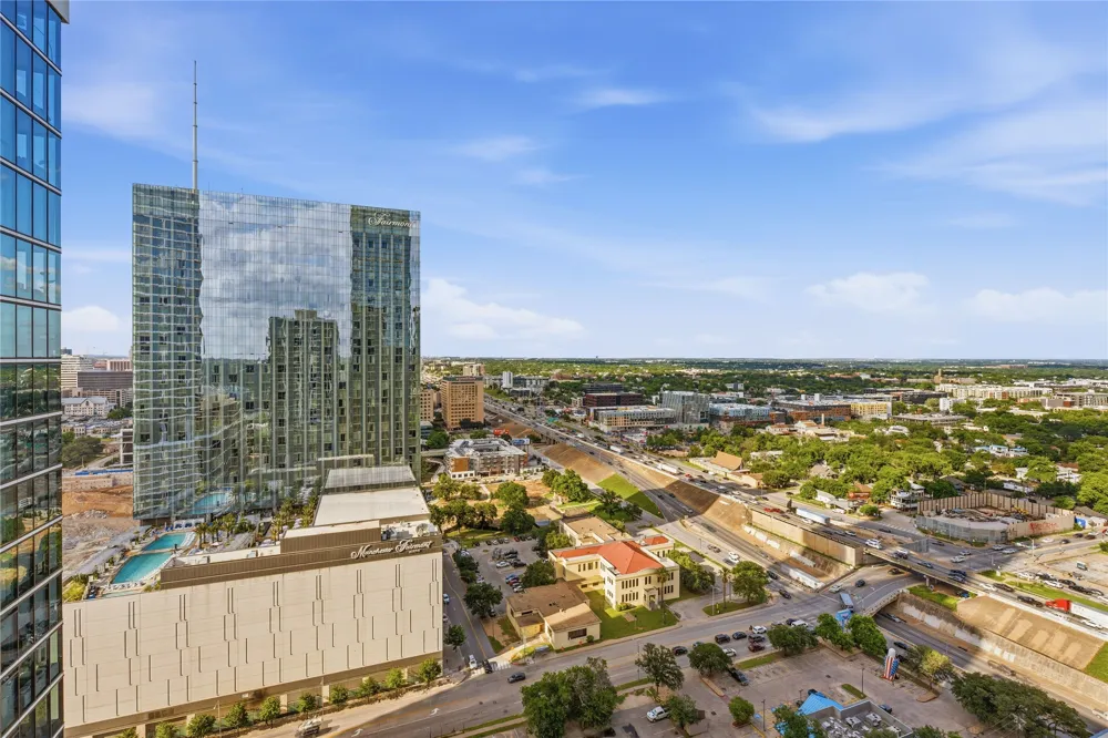 610 Davis Street #2208 Austin, TX 78701