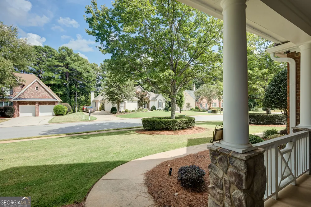 430 Lake Forest DR Newnan, GA 30265