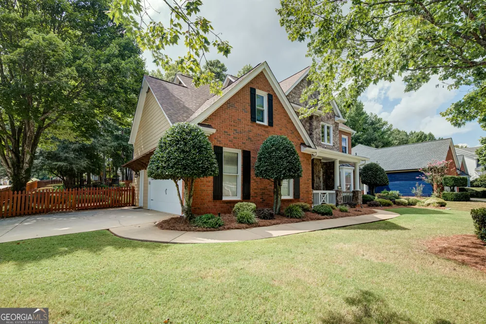 430 Lake Forest DR Newnan, GA 30265