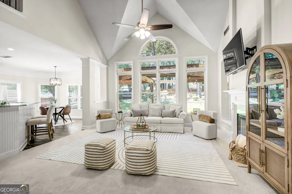430 Lake Forest DR Newnan, GA 30265