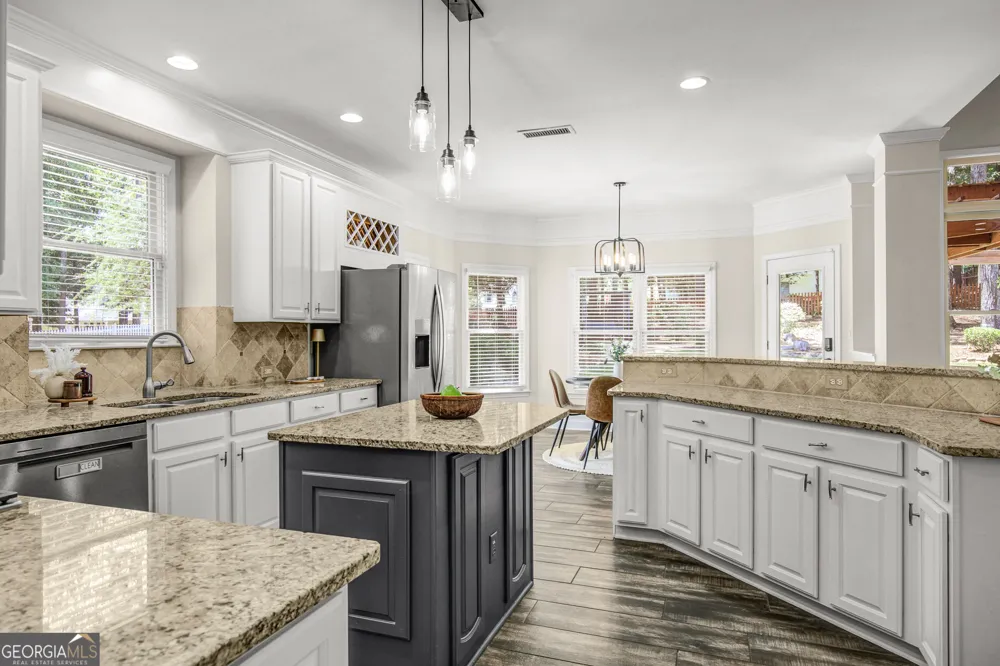 430 Lake Forest DR Newnan, GA 30265