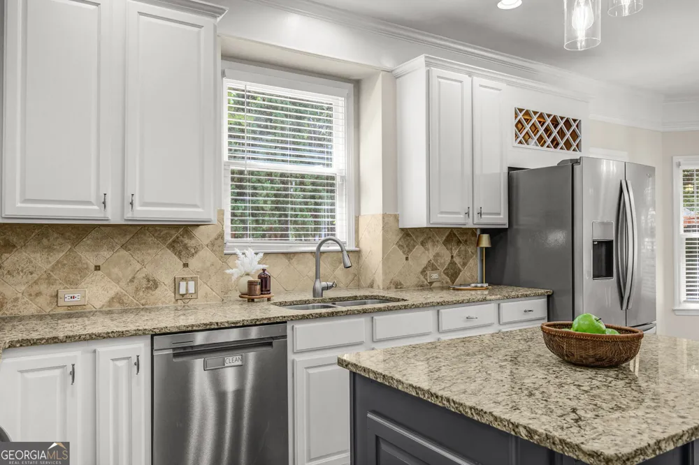 430 Lake Forest DR Newnan, GA 30265