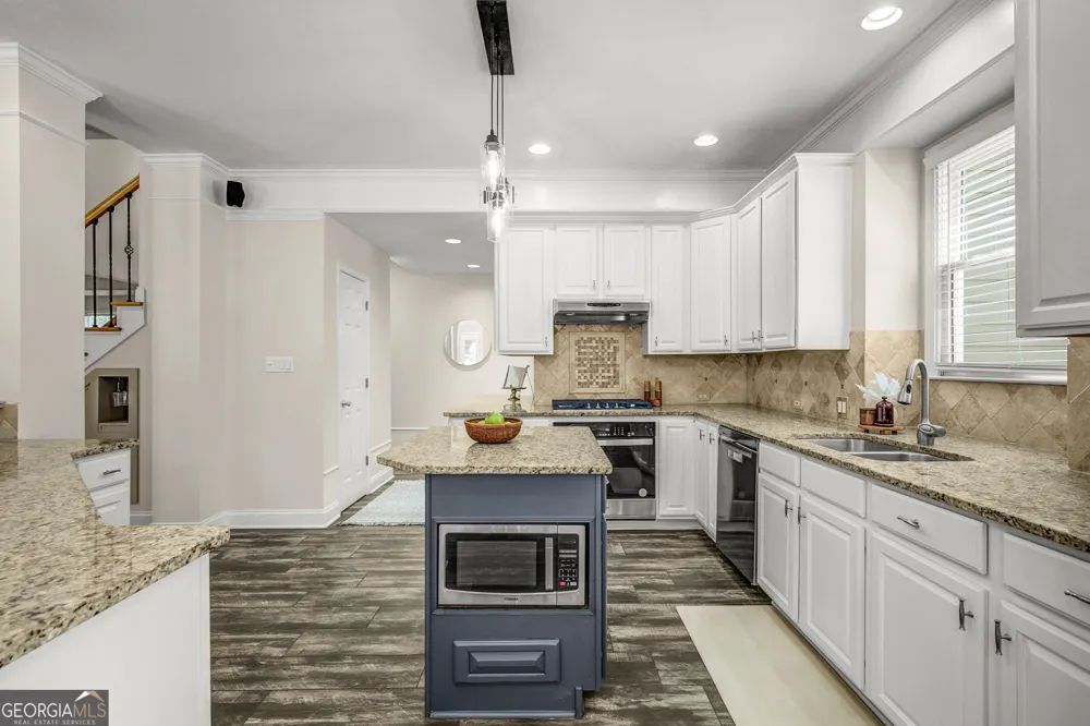 430 Lake Forest DR Newnan, GA 30265