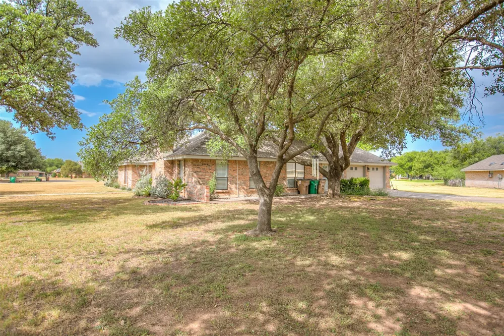 5820 Pecan Valley Lane San Angelo, TX 76904
