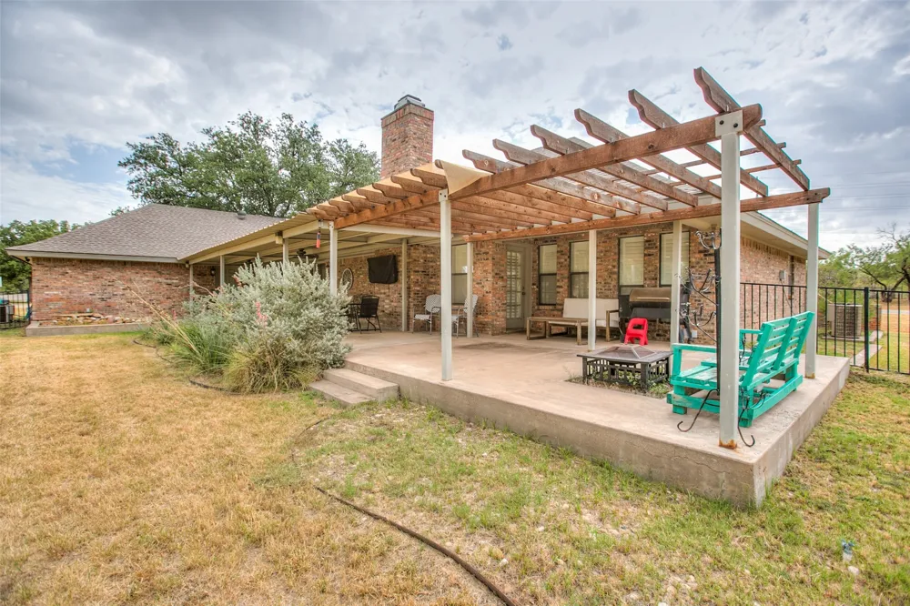 5820 Pecan Valley Lane San Angelo, TX 76904