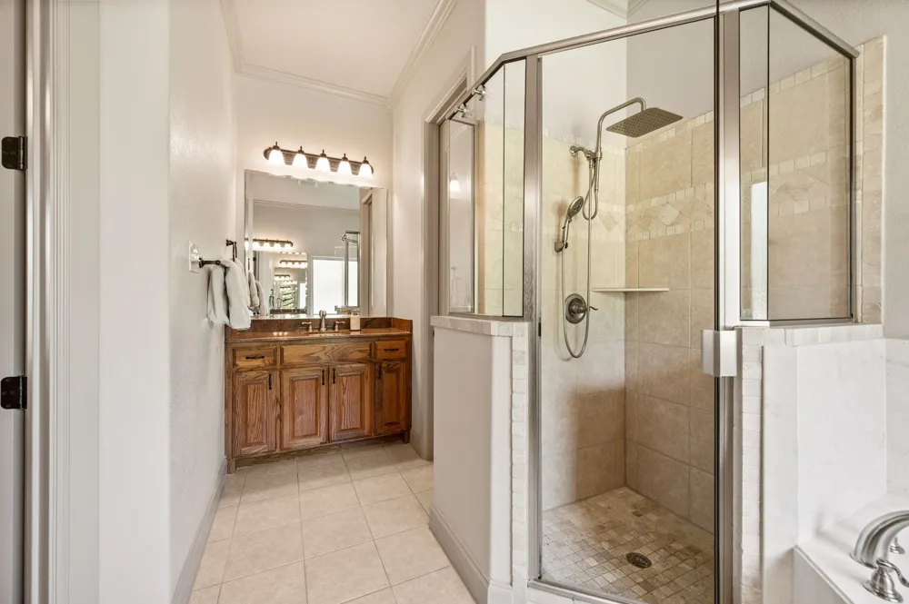 6520 Valleyview Drive North Richland Hills, TX 76182