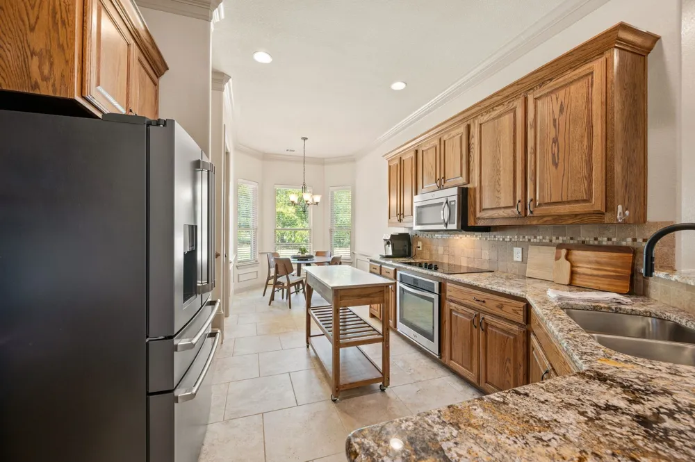 6520 Valleyview Drive North Richland Hills, TX 76182