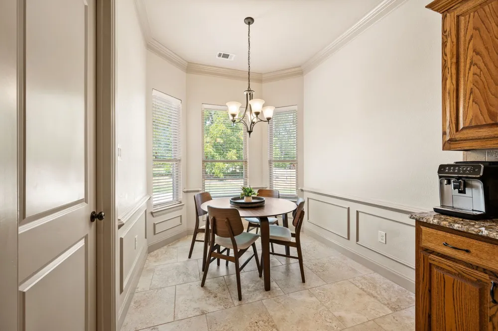 6520 Valleyview Drive North Richland Hills, TX 76182