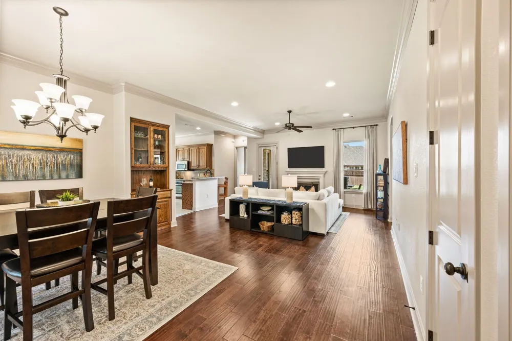 6520 Valleyview Drive North Richland Hills, TX 76182
