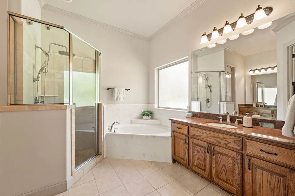 6520 Valleyview Drive North Richland Hills, TX 76182