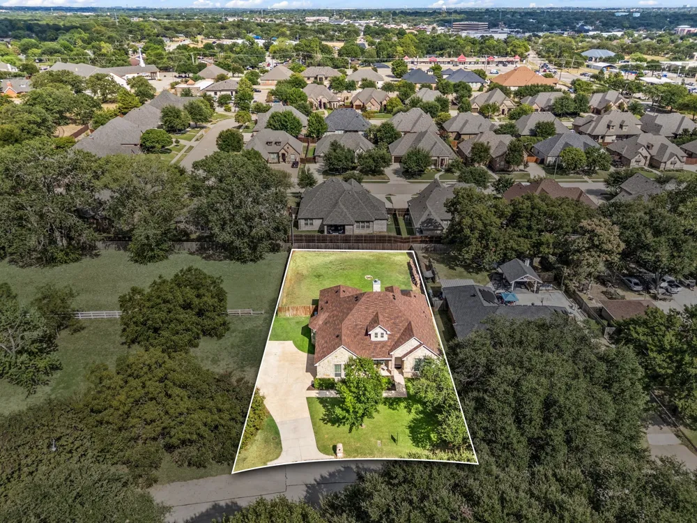 6520 Valleyview Drive North Richland Hills, TX 76182