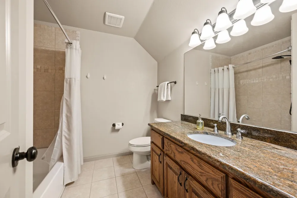 6520 Valleyview Drive North Richland Hills, TX 76182