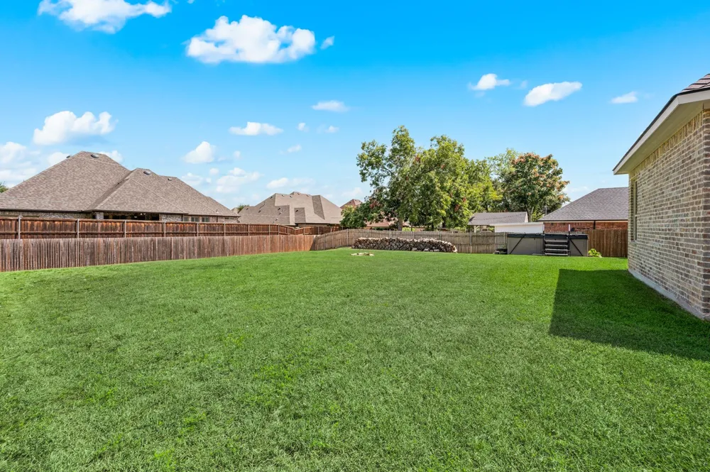 6520 Valleyview Drive North Richland Hills, TX 76182