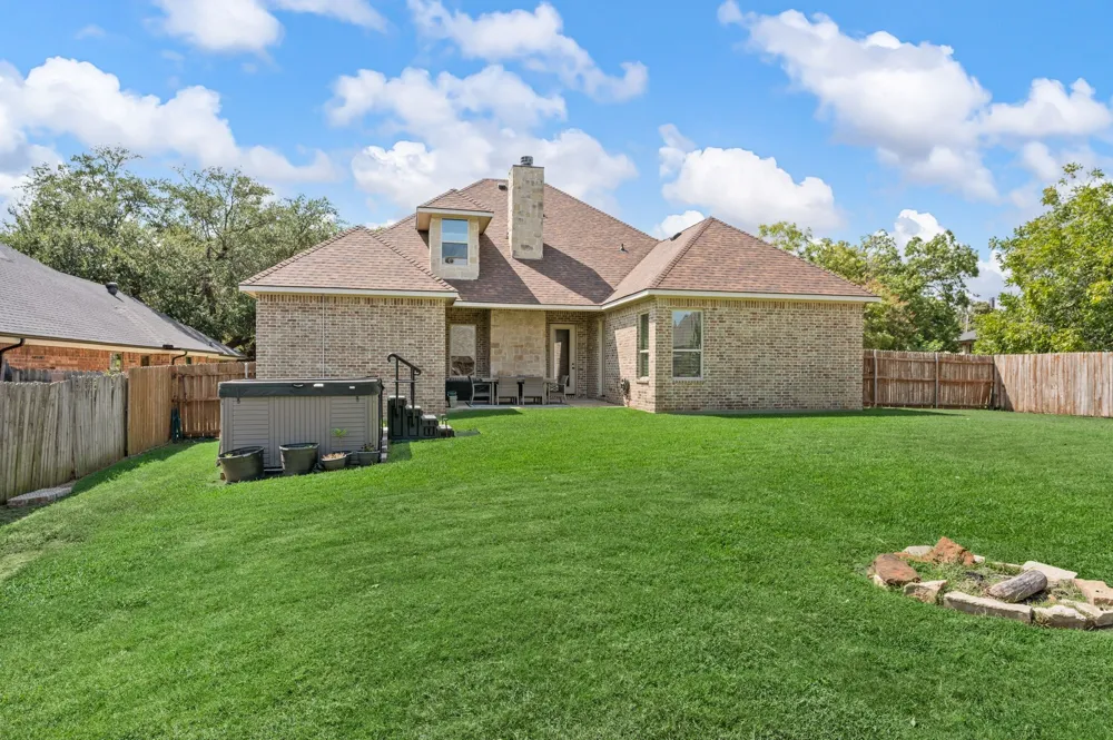 6520 Valleyview Drive North Richland Hills, TX 76182