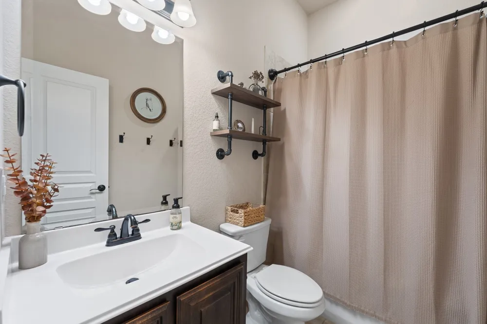 119 Gateway Drive Alvarado, TX 76009
