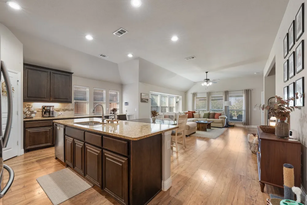 119 Gateway Drive Alvarado, TX 76009