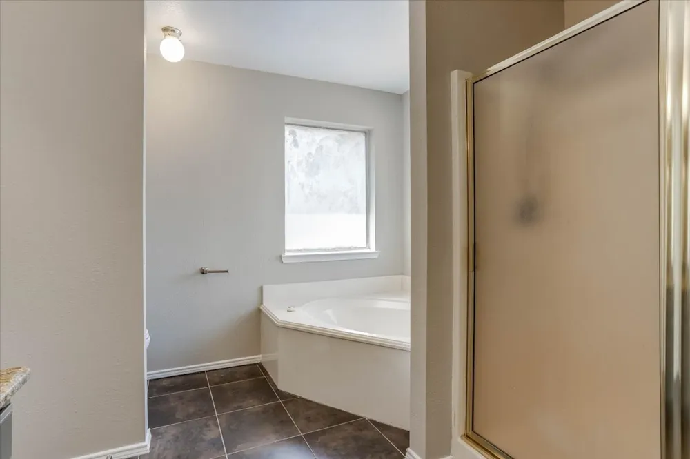 1025 Jessica Drive Burleson, TX 76028