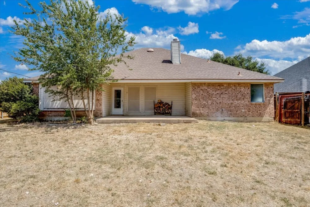 1025 Jessica Drive Burleson, TX 76028