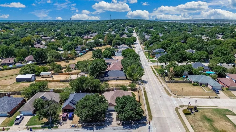 1025 Jessica Drive Burleson, TX 76028