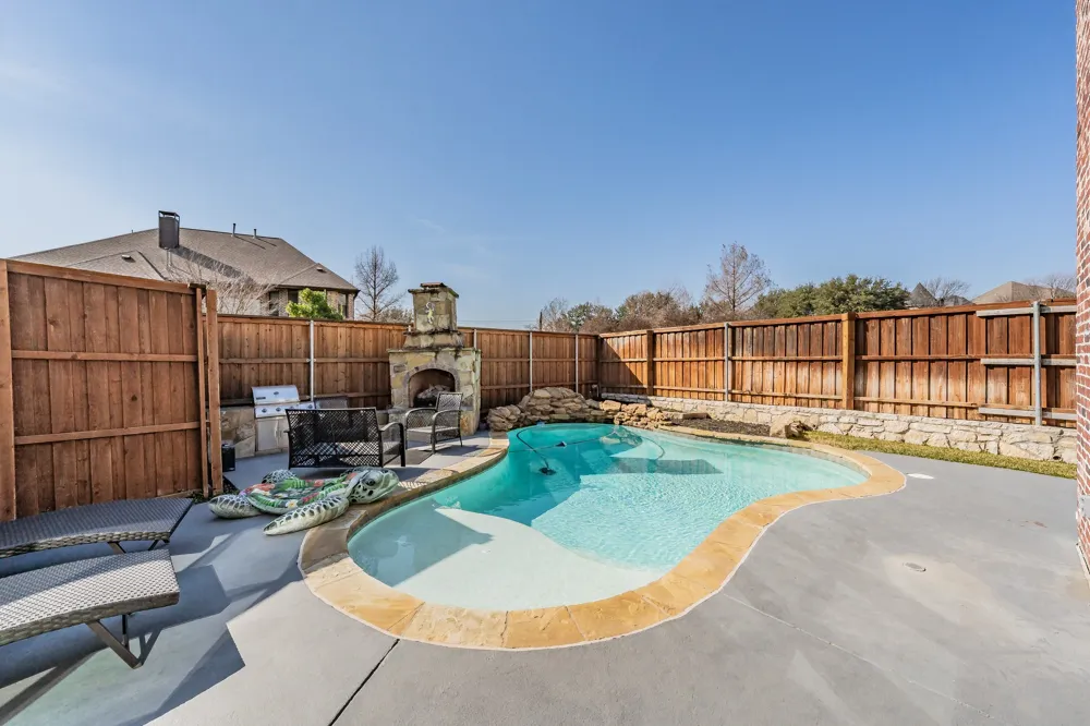 3909 Aquatic Drive Carrollton, TX 75007