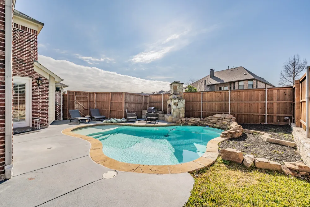 3909 Aquatic Drive Carrollton, TX 75007