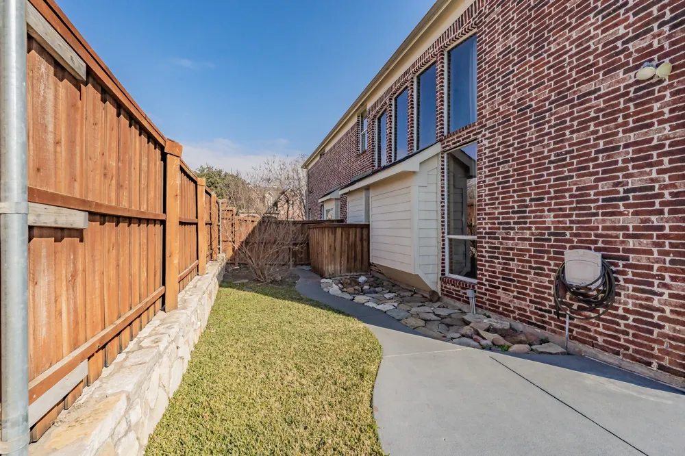3909 Aquatic Drive Carrollton, TX 75007