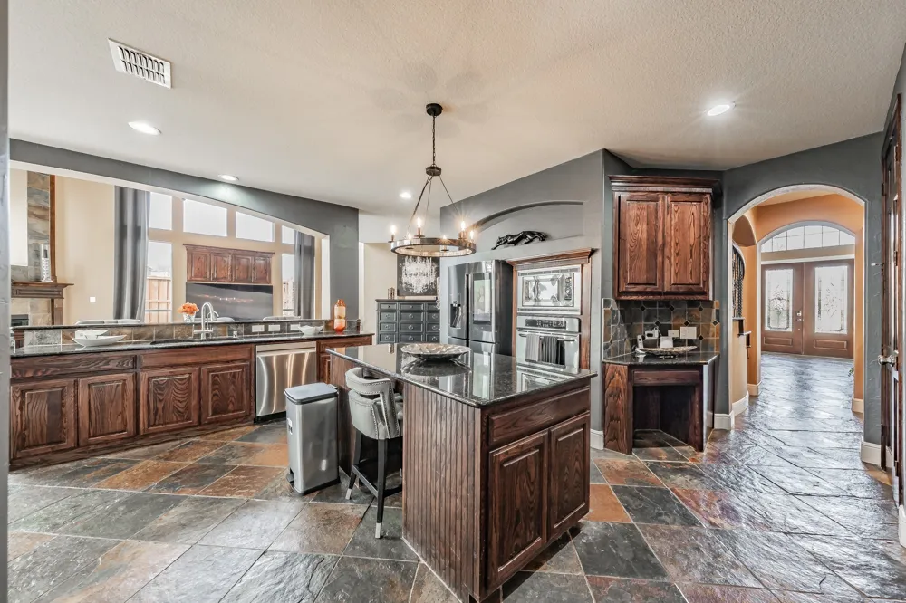 3909 Aquatic Drive Carrollton, TX 75007