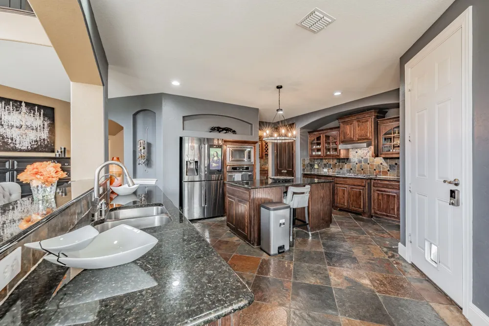 3909 Aquatic Drive Carrollton, TX 75007