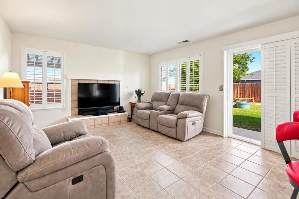 1320 Terrace Drive Hollister, CA 95023