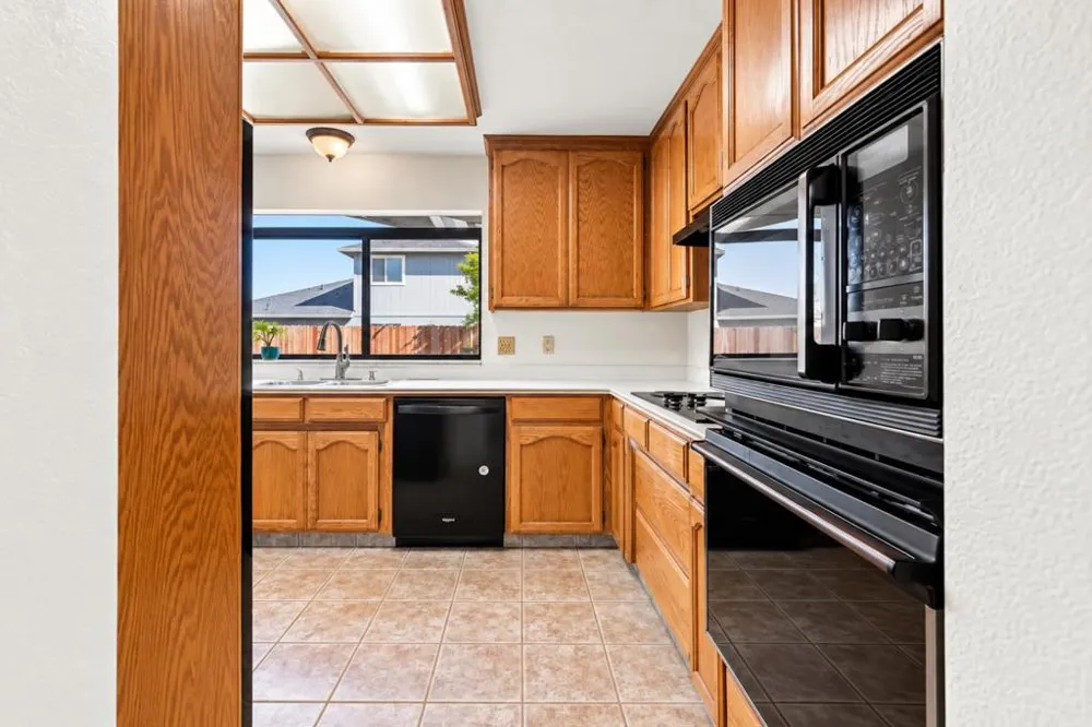 1320 Terrace Drive Hollister, CA 95023