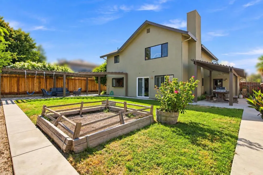 1320 Terrace Drive Hollister, CA 95023