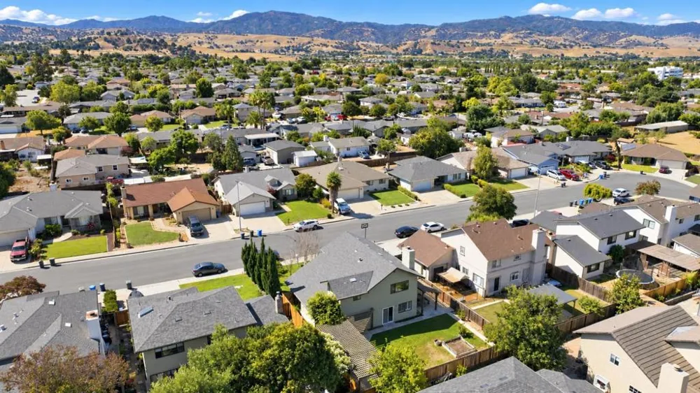 1320 Terrace Drive Hollister, CA 95023