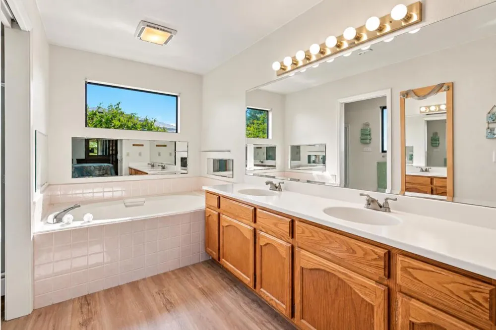 1320 Terrace Drive Hollister, CA 95023