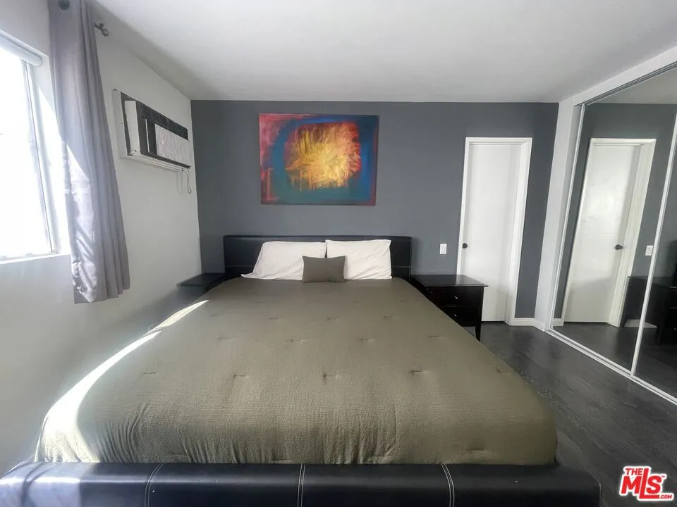 6151 Orange Street #116 Los Angeles, CA 90048