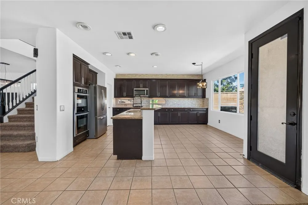 31254 Kestrel Winchester, CA 92596