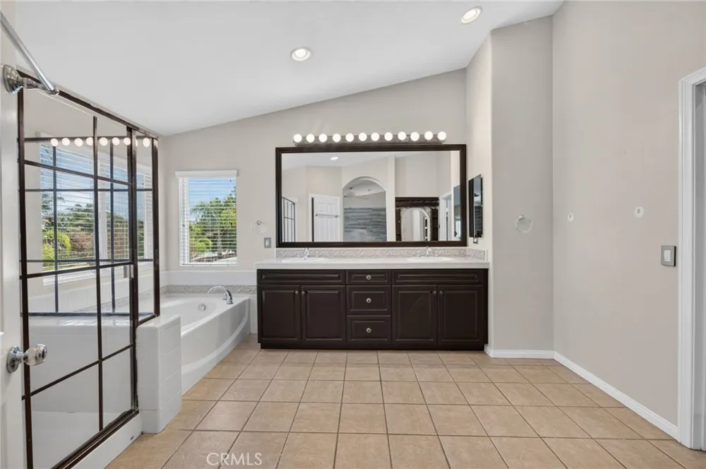 31254 Kestrel Winchester, CA 92596