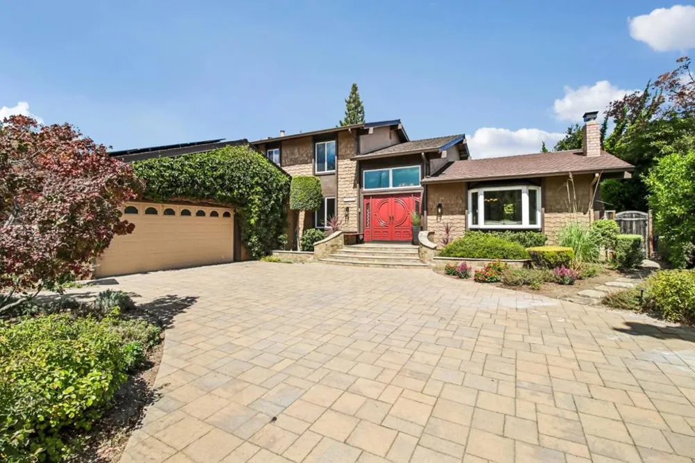 19743 Yuba Court Saratoga, CA 95070