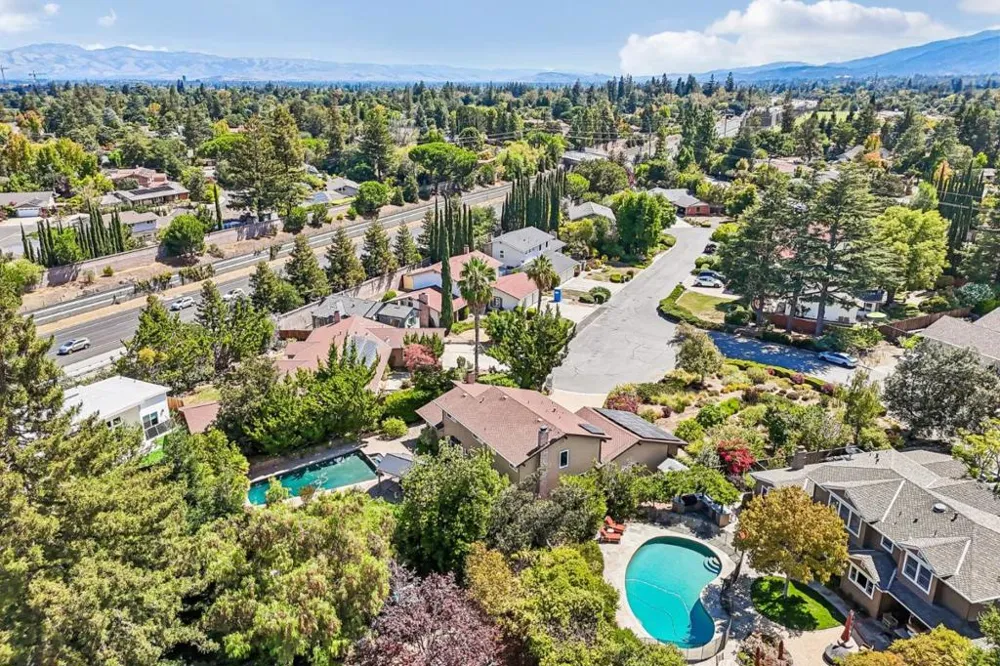 19743 Yuba Court Saratoga, CA 95070