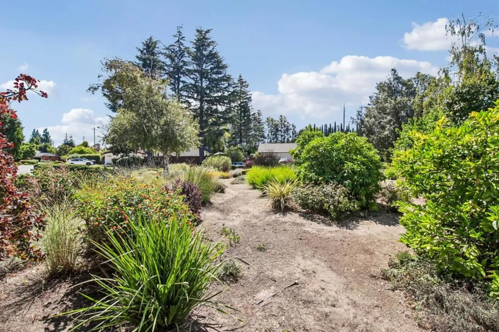 19743 Yuba Court Saratoga, CA 95070
