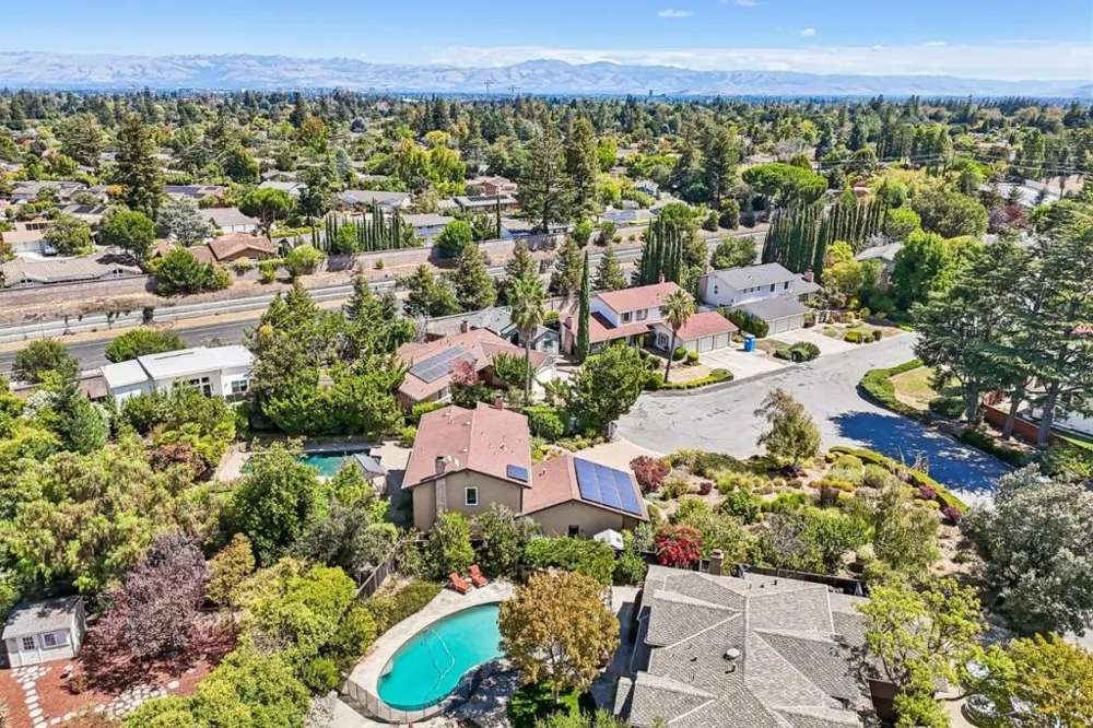 19743 Yuba Court Saratoga, CA 95070
