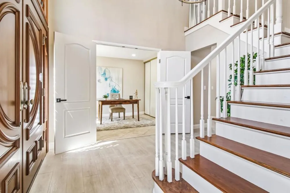 19743 Yuba Court Saratoga, CA 95070