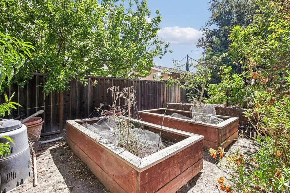 19743 Yuba Court Saratoga, CA 95070
