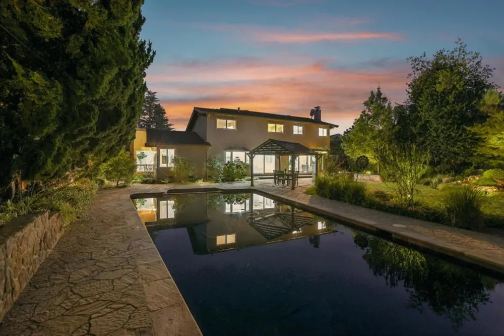 19743 Yuba Court Saratoga, CA 95070