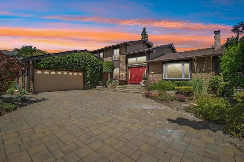 19743 Yuba Court Saratoga, CA 95070